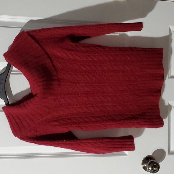 Red crop sweater - Picture 2 of 3